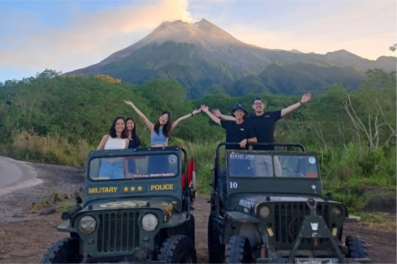 Yogyakarta: Guided Jeep Safari Trip to Mount Merapi with Pickup
