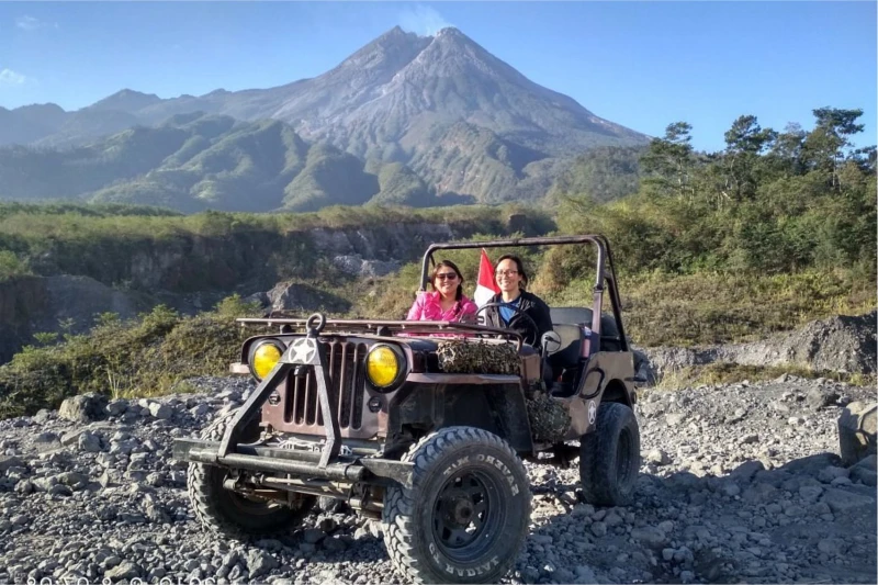 Yogyakarta: Guided Jeep Safari Trip to Mount Merapi with Pickup